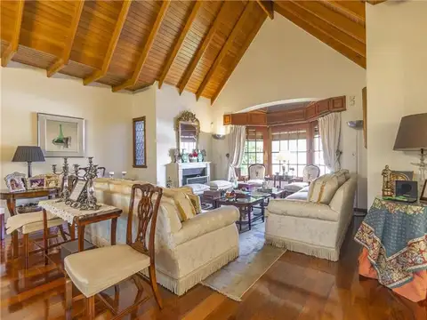 Casa en Venta de 5 dormitorios