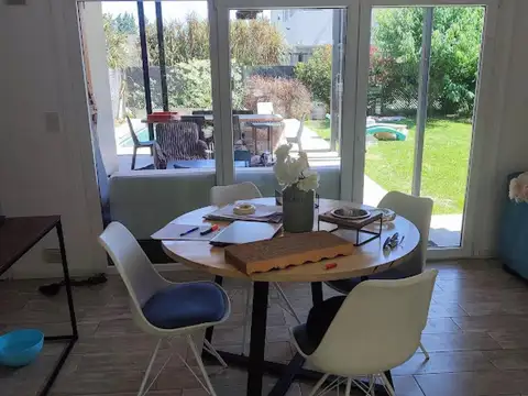 Casa 2 ambientes con 1 baño
