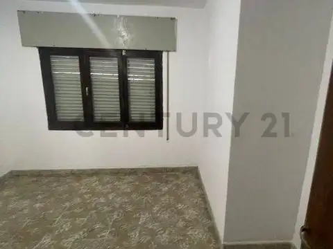 VENTA CASA 3 DORMITORIOS CON COCHERA EN ALTAMIRA