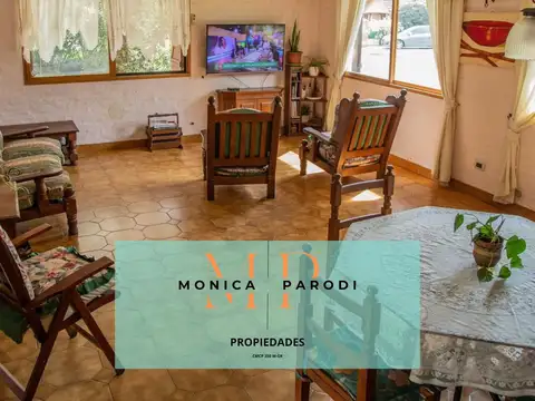 Casa en Venta con 4 cocheras