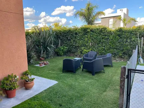 Casa 4 ambientes con 4 baños