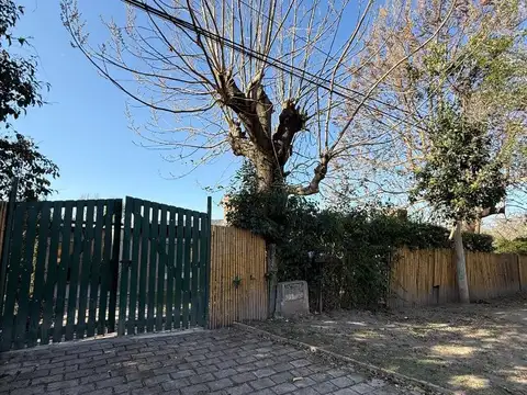 Casa con un dormitorio AMOBLADA jardín 