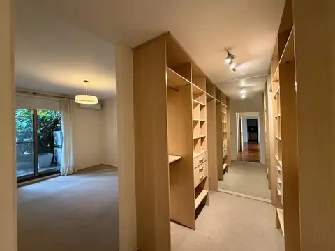 Alquiler departamento tres ambientes planta baja con patio Árboris Las Lomas
