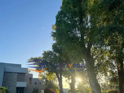 Terreno en Venta 35  mts Fondo