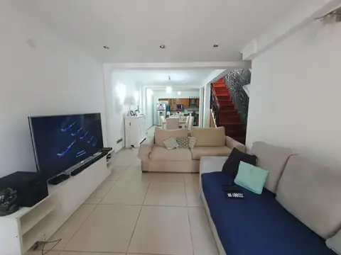 Casa 5 ambientes con 1 baño