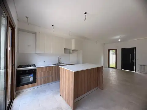 CASA EN VENTA ZARATE