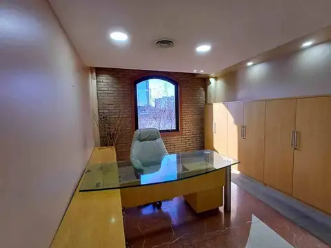 Avenida Alicia Moreau de Justo 1700