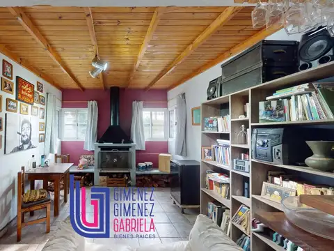 Casa 5 ambientes con 2 baños