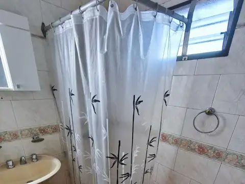 Depto Tipo Casa 2 ambientes con 1 baño