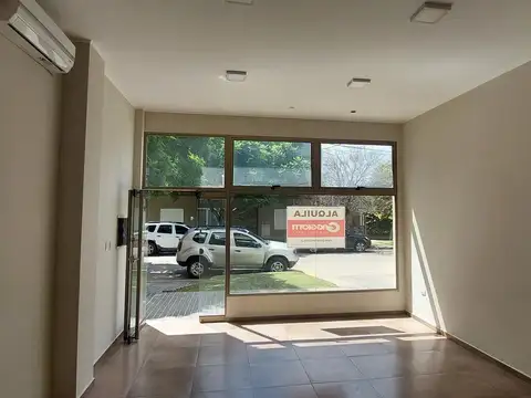 Local en Alquiler en Pizzurno, $ 520.000