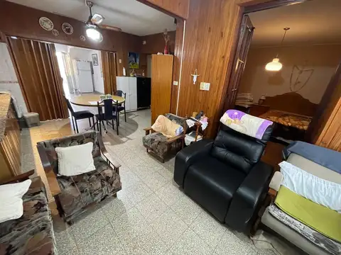 CASA IMPECABLE MAS LOCAL EN VENTA CABILDO AL 400