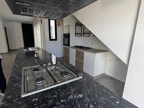 Casa en Alquiler al Este