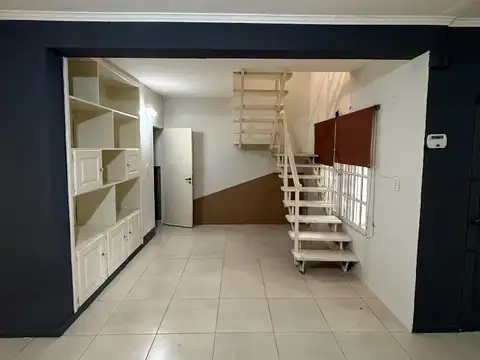 Casa de 3 dormitorios con pileta en B° de los Troncos