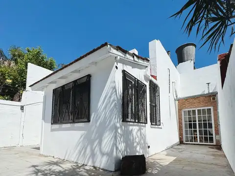 Casa En Lote Propio, A 4 Cuadras De La Estación, Zona Tranquila – Posesión Inmediata