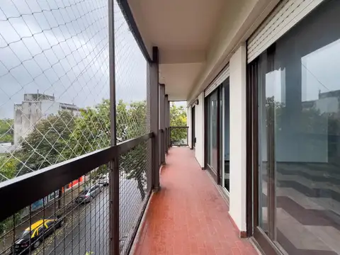 Venta Departamento 3 ambientes balcón al frente cochera Villa Devoto