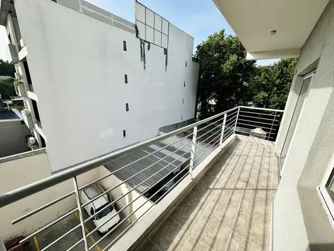 Av. Pres. Juan Domingo Perón  al 4000