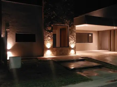 Casa en Venta en Rodeo del Medio, Maipú