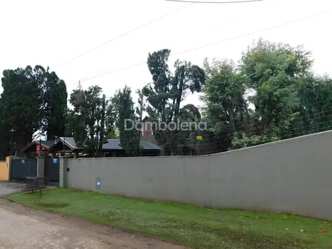 Casa en Venta con 4 cocheras