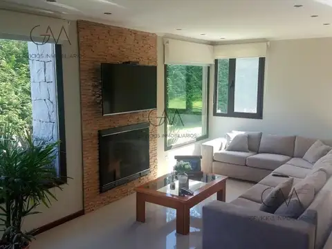 Casa en Venta en Sierra De Los Padres, USD 280.000