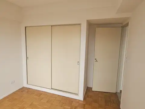 Presidente José Evaristo Uriburu 700