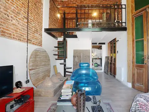 PH 4  AMB  Carlos Calvo 1400 MONSERRAT -Acepta permuta