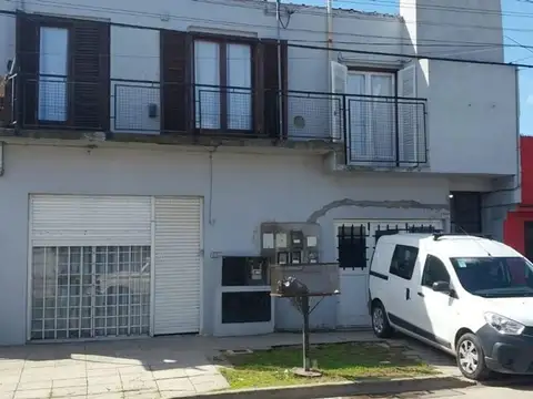 Departamento OPORTUNIDAD PARA RENTA O VIIENDA MULTI FAMILIAR Y TRABAJO Venta en blocl local + 3 viviendastipo casa en venta en Bernardino Rivadavia