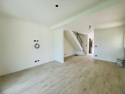 Chic Village, Pilar 38/9