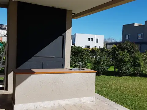 Casa en Venta en Ayres Plaza, USD 595.000