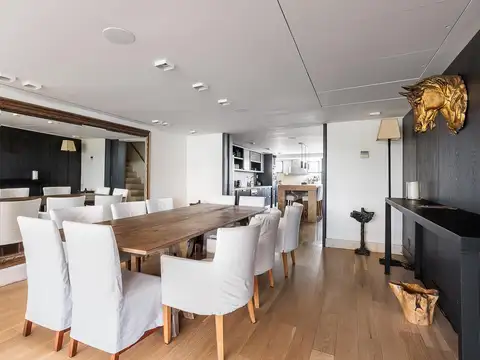 Departamento en Alquiler con 2 cocheras