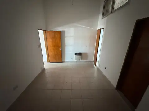 Depto Tipo Casa 2 ambientes con 1 baño