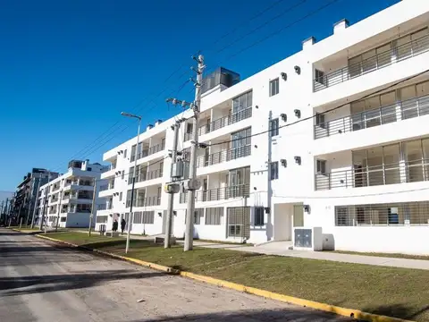 Venta de departamento 3 ambientes en Canning