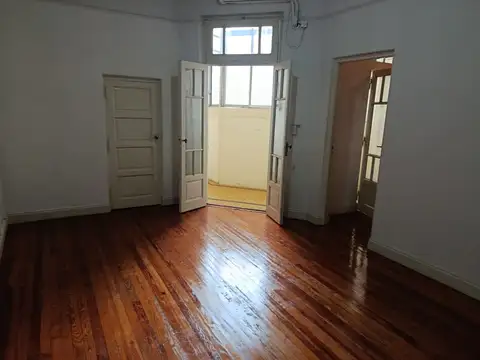 Departamento tipo casa en Flores, a metros de Av. Rivadavia y Carabobo