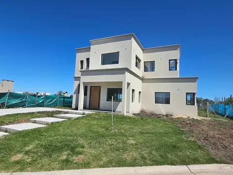 Casa  en Venta ubicado en Santa Elisa, Pilar del Este