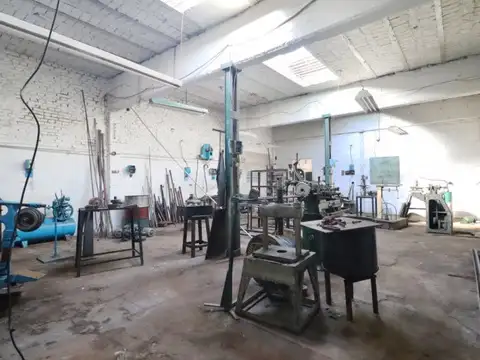 Venta galpon en Caseros