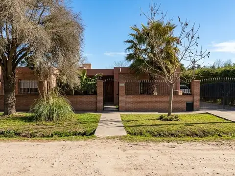 Casa 4amb. Apto Crédito en B° Parque Links, Ezeiza