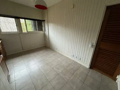 VENTA CHALET 5 AMB. ITUZAINGO PISCINA DOBLE LOTE