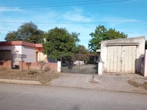 SE VENDE CASA EN CRUZ DEL EJE