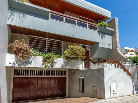 Casa 4 ambientes con 4 baños