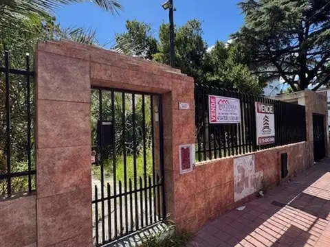 Casa en VENTA - Caseros Centro