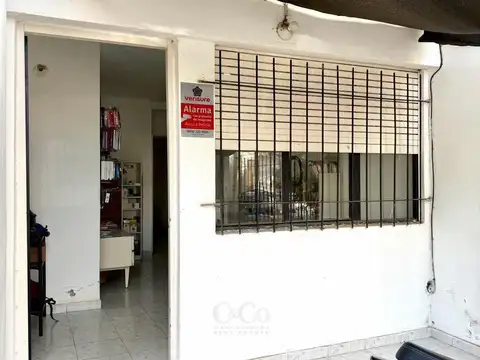 Casa 10 ambientes con 4 baños