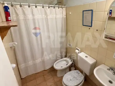 CASA 4 DORMITORIOS ISIDRO QUIROGA