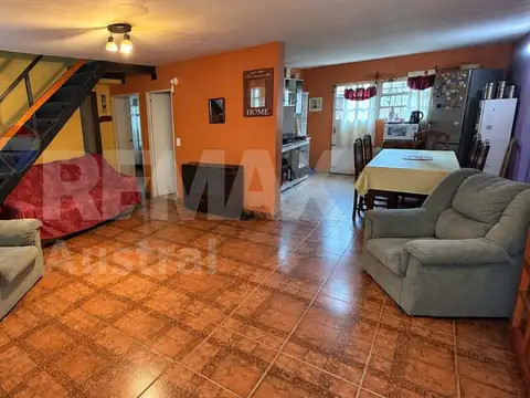 CASA 4 DORMITORIOS ISIDRO QUIROGA