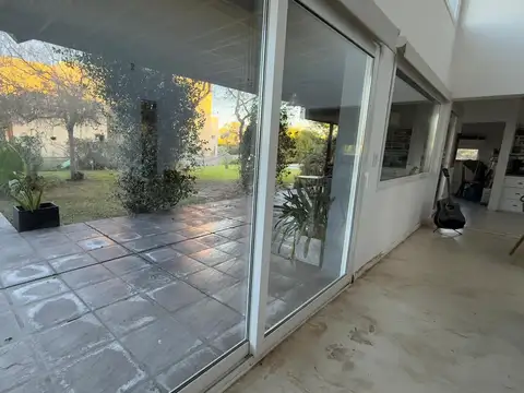 Casa en Venta en Puerto Roldan, USD 215.000