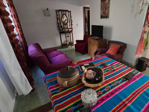 Depto Tipo Casa en Alquiler en Bernal, $ 900.000