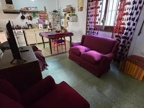 Depto Tipo Casa en Alquiler de 3 ambientes