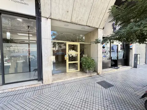 Semipiso externo frente. Balcón. Amplio