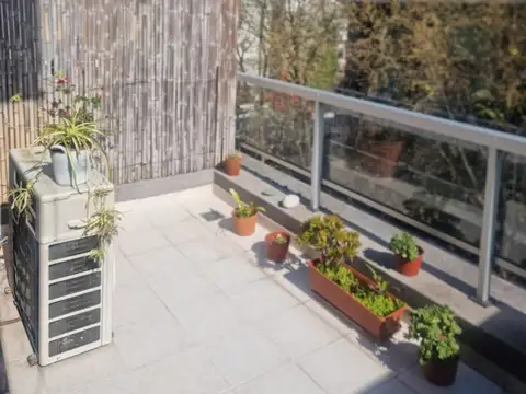 DUPLEX FTE BALCON ATZADO  BAÑO Y TOILETTE COCHERA