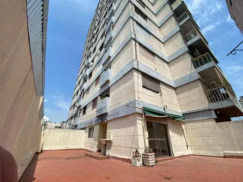 Coronel Ramón Lorenzo Falcón 7200, Piso 1