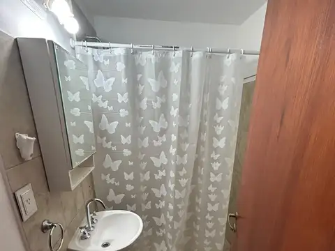 Casa en Alquiler con 1 cochera