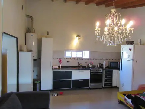 Venta - Hermoso Departamento en Planta Alta - MUY LUMINOSO - SIN EXPENSAS  